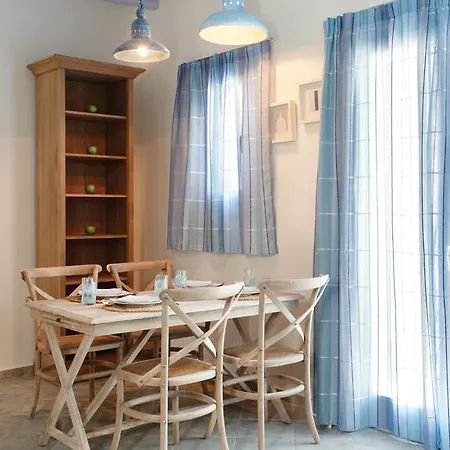 Gt Luxury Suites Орнос